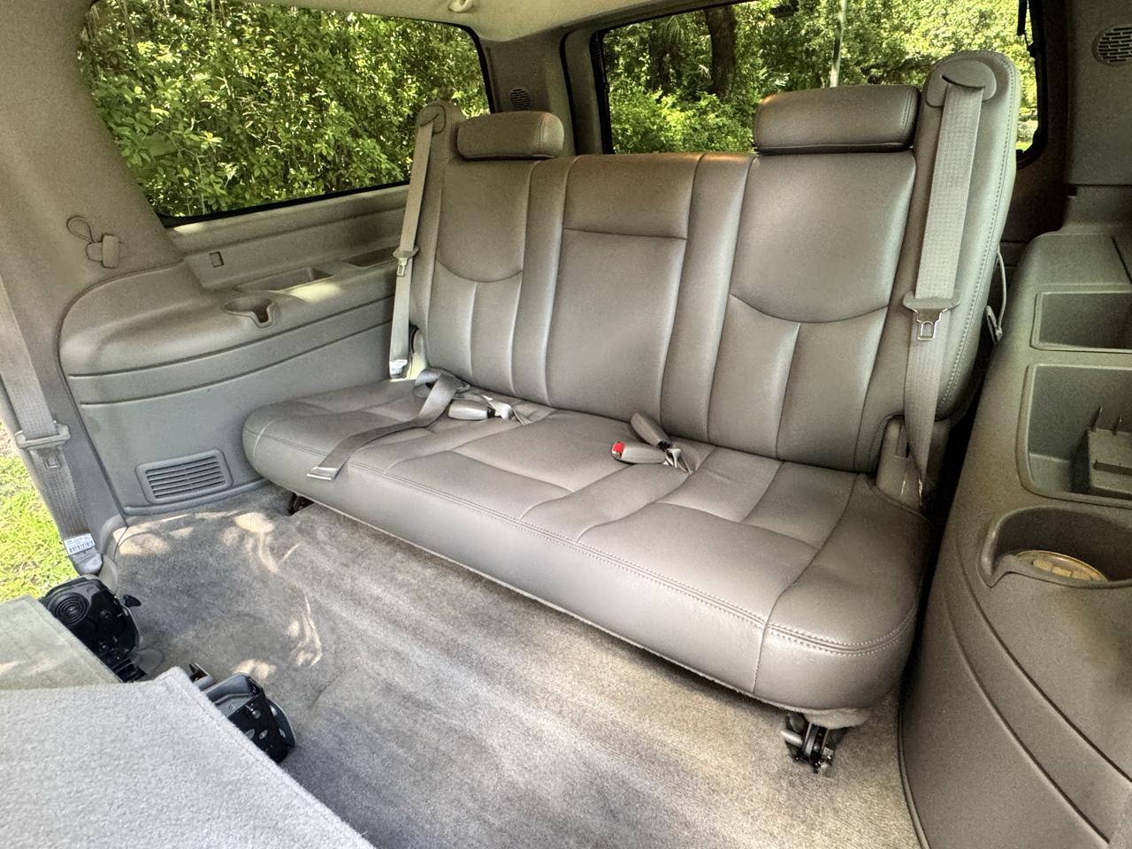 Chevrolet Suburban 4dr 1500 4WD LT 2005