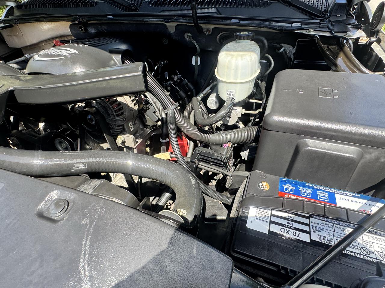 Chevrolet Suburban 4dr 1500 4WD LT 2005