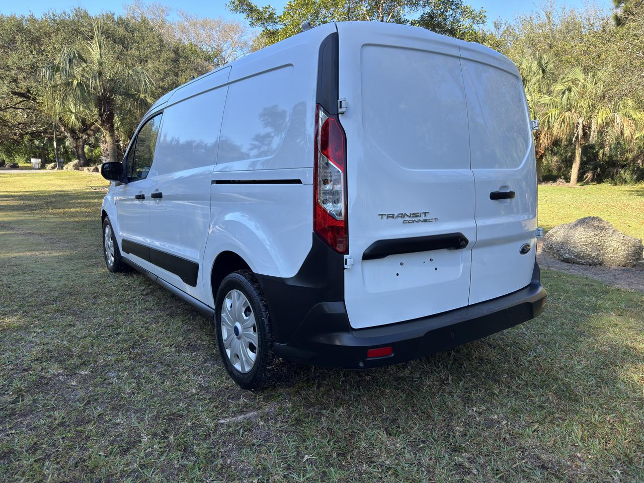 Ford Transit Connect Van XLT LWB w/Rear Symmetrical Doors 2022