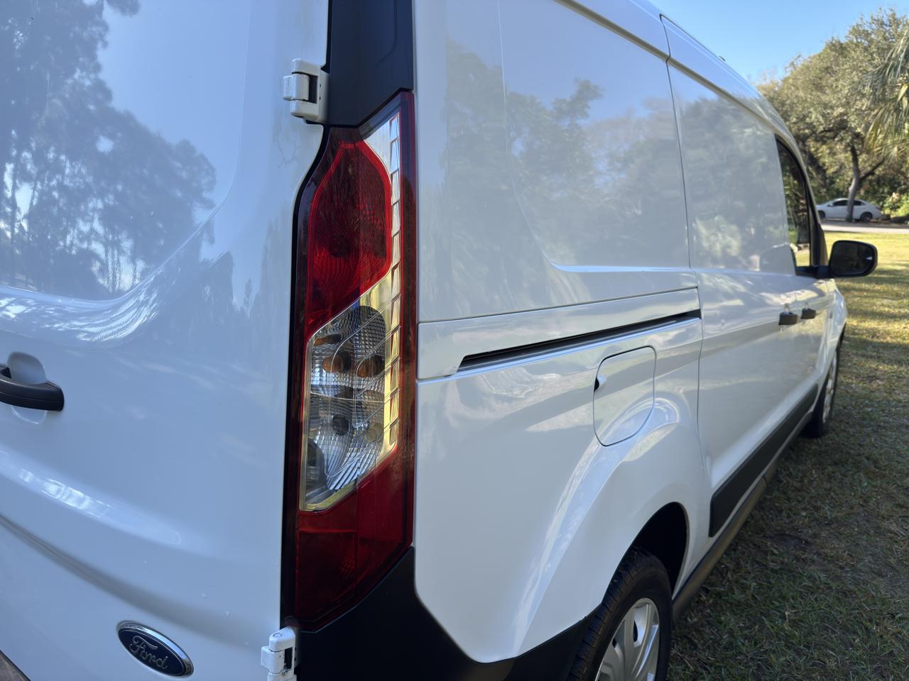 Ford Transit Connect Van XLT LWB w/Rear Symmetrical Doors 2022