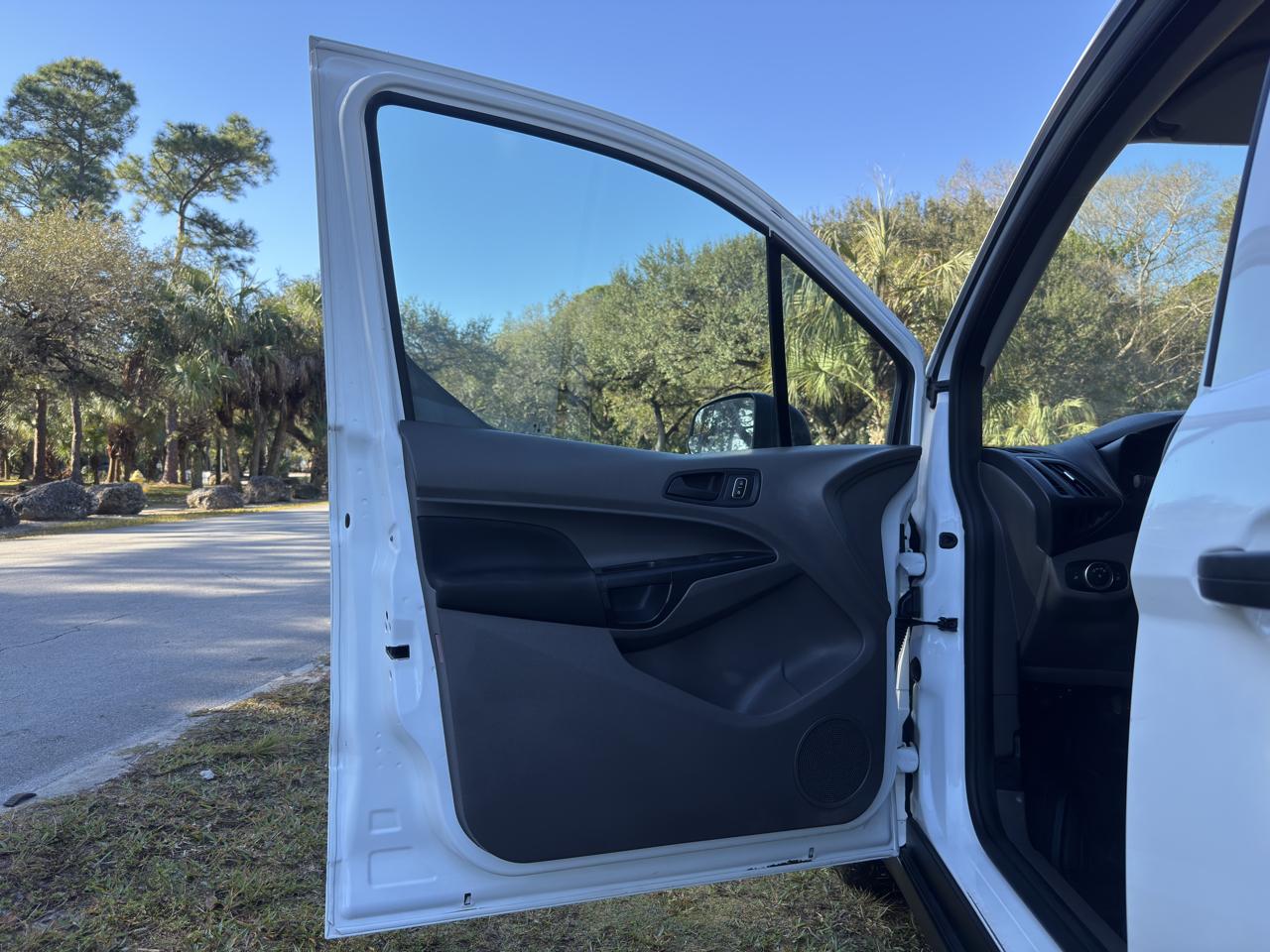 Ford Transit Connect Van XLT LWB w/Rear Symmetrical Doors 2022