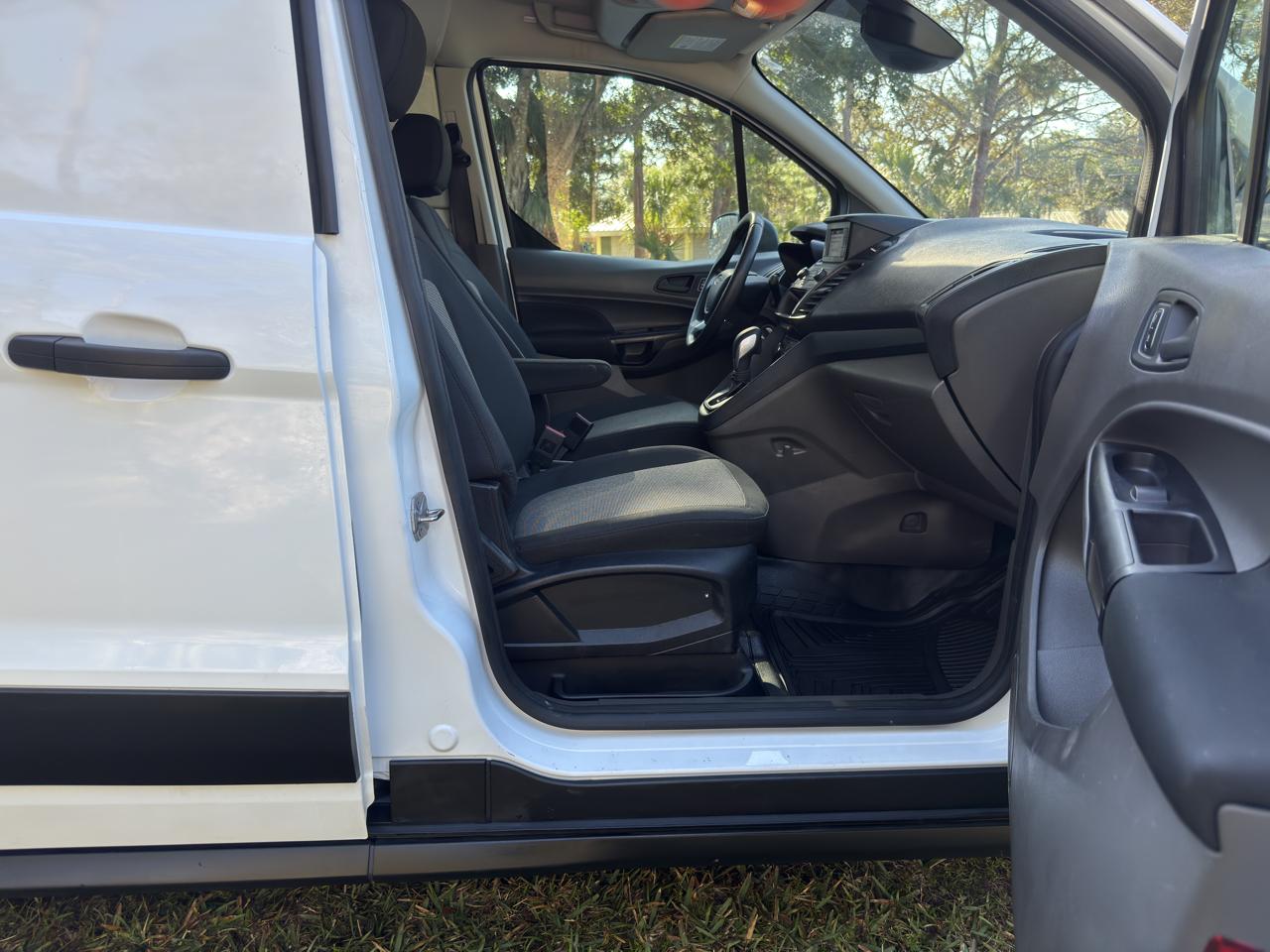 Ford Transit Connect Van XLT LWB w/Rear Symmetrical Doors 2022