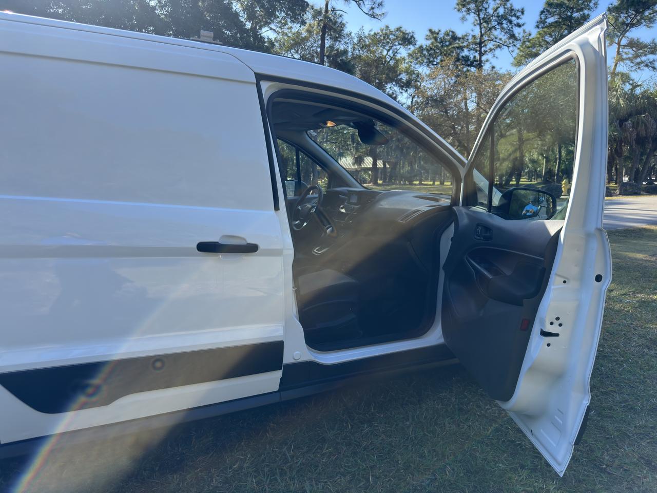 Ford Transit Connect Van XLT LWB w/Rear Symmetrical Doors 2022