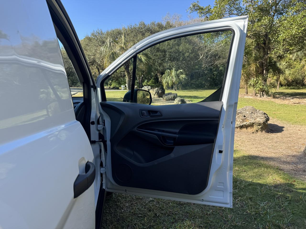 Ford Transit Connect Van XLT LWB w/Rear Symmetrical Doors 2022