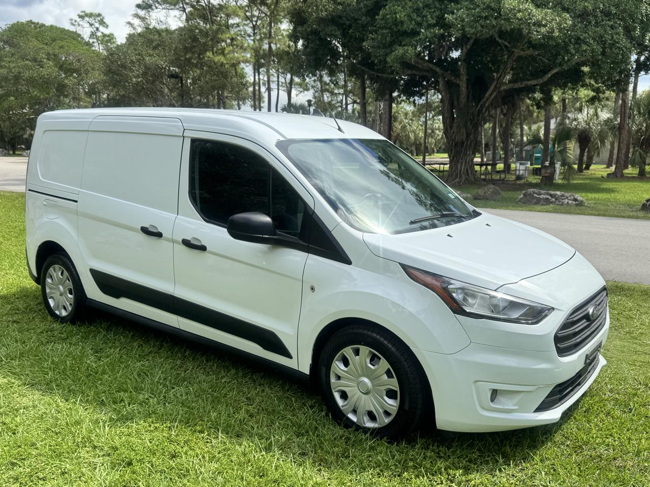 Ford Transit Connect Van XLT LWB w/Rear Symmetrical Doors 2022