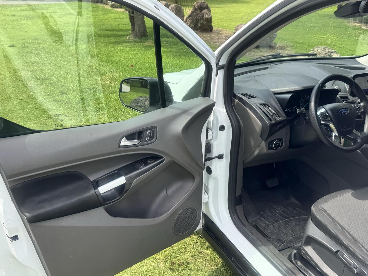 Ford Transit Connect Van XLT LWB w/Rear Symmetrical Doors 2022