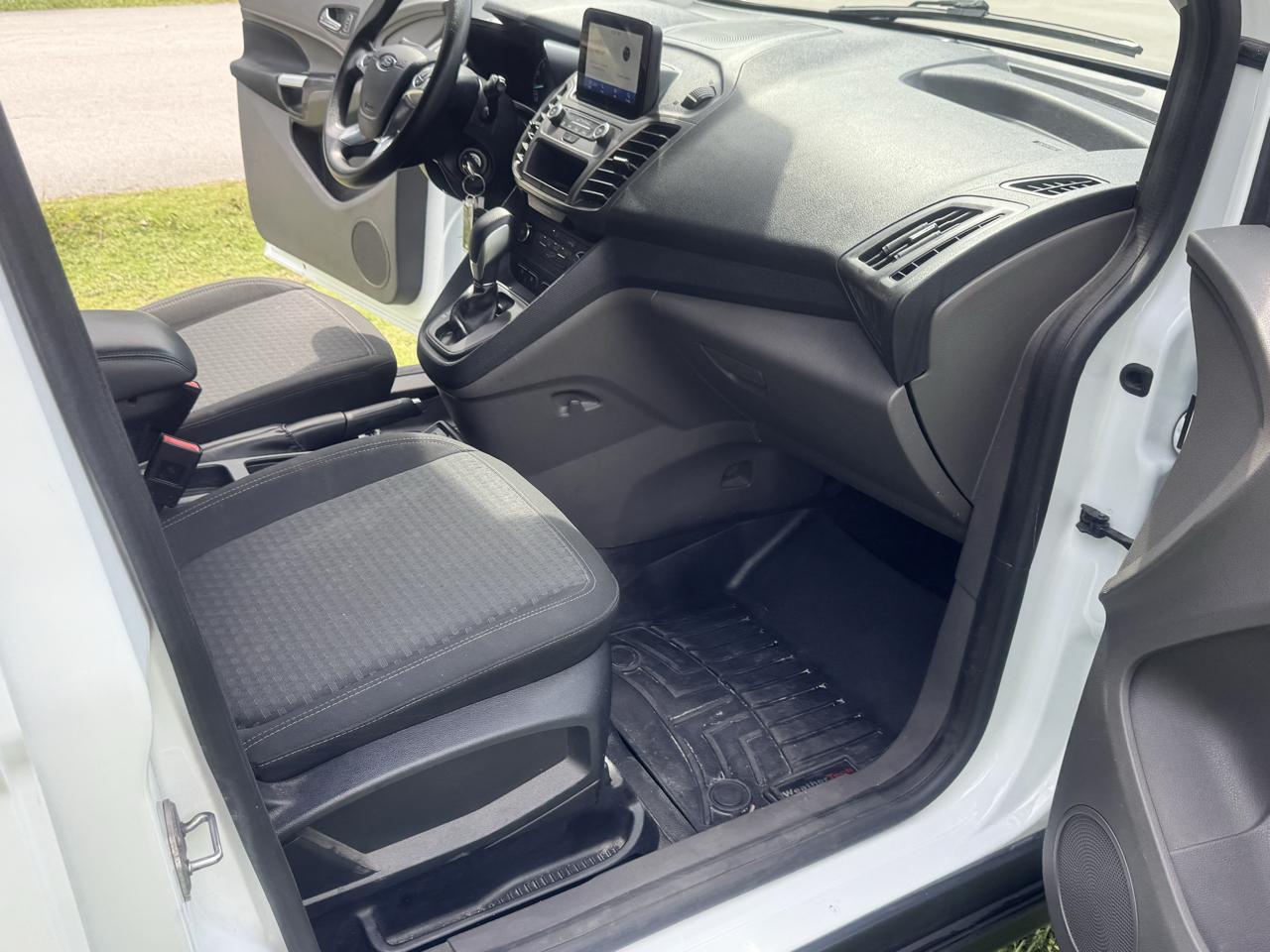 Ford Transit Connect Van XLT LWB w/Rear Symmetrical Doors 2022