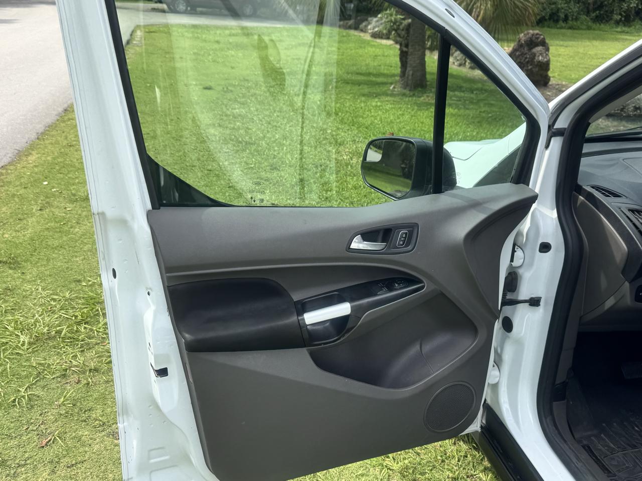 Ford Transit Connect Van XLT LWB w/Rear Symmetrical Doors 2022