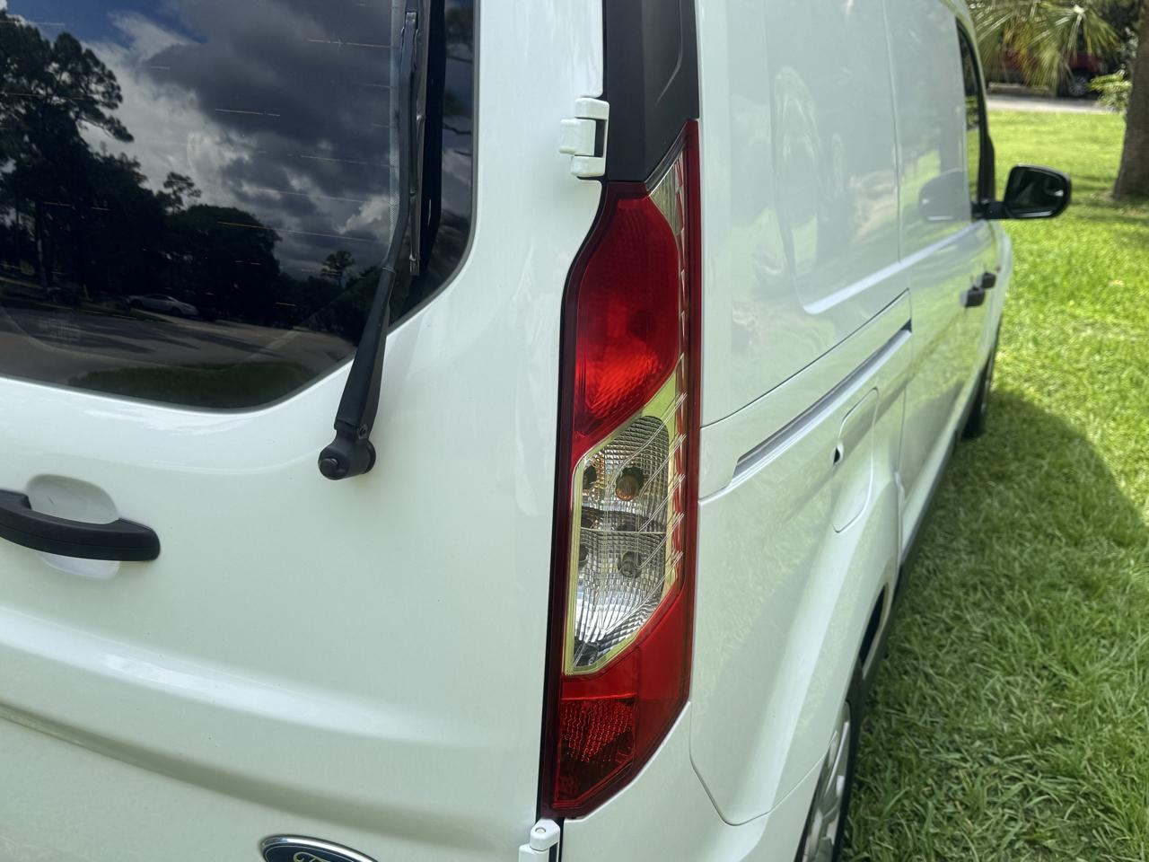 Ford Transit Connect Van XLT LWB w/Rear Symmetrical Doors 2022