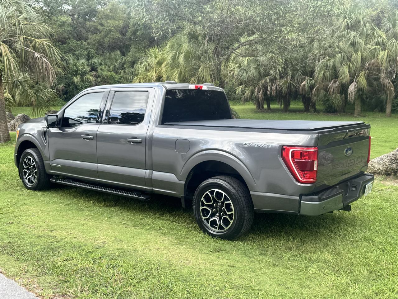 Ford F-150 XLT 2WD SuperCrew 6.5' Box 2021