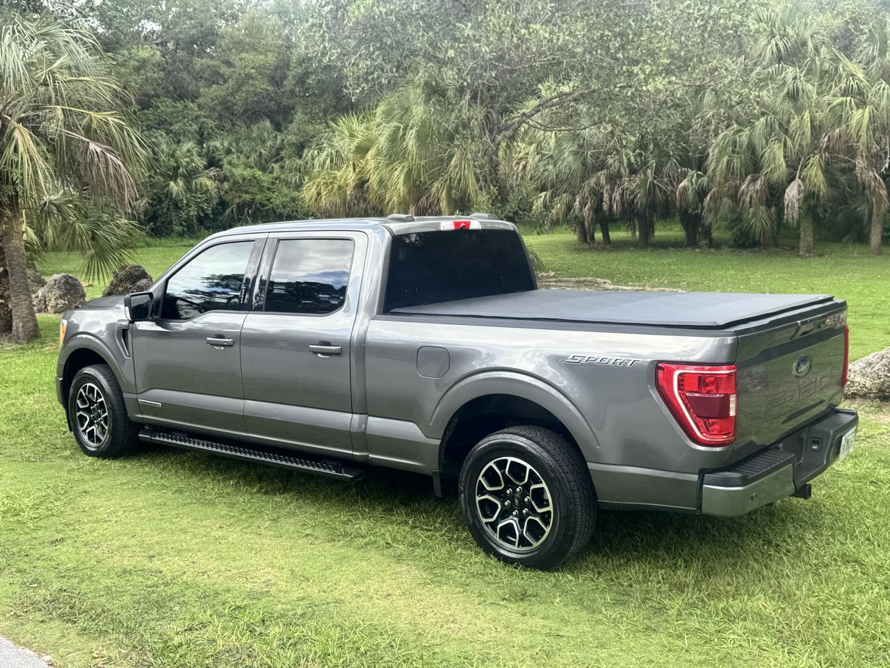 Ford F-150 XLT 2WD SuperCrew 6.5' Box 2021