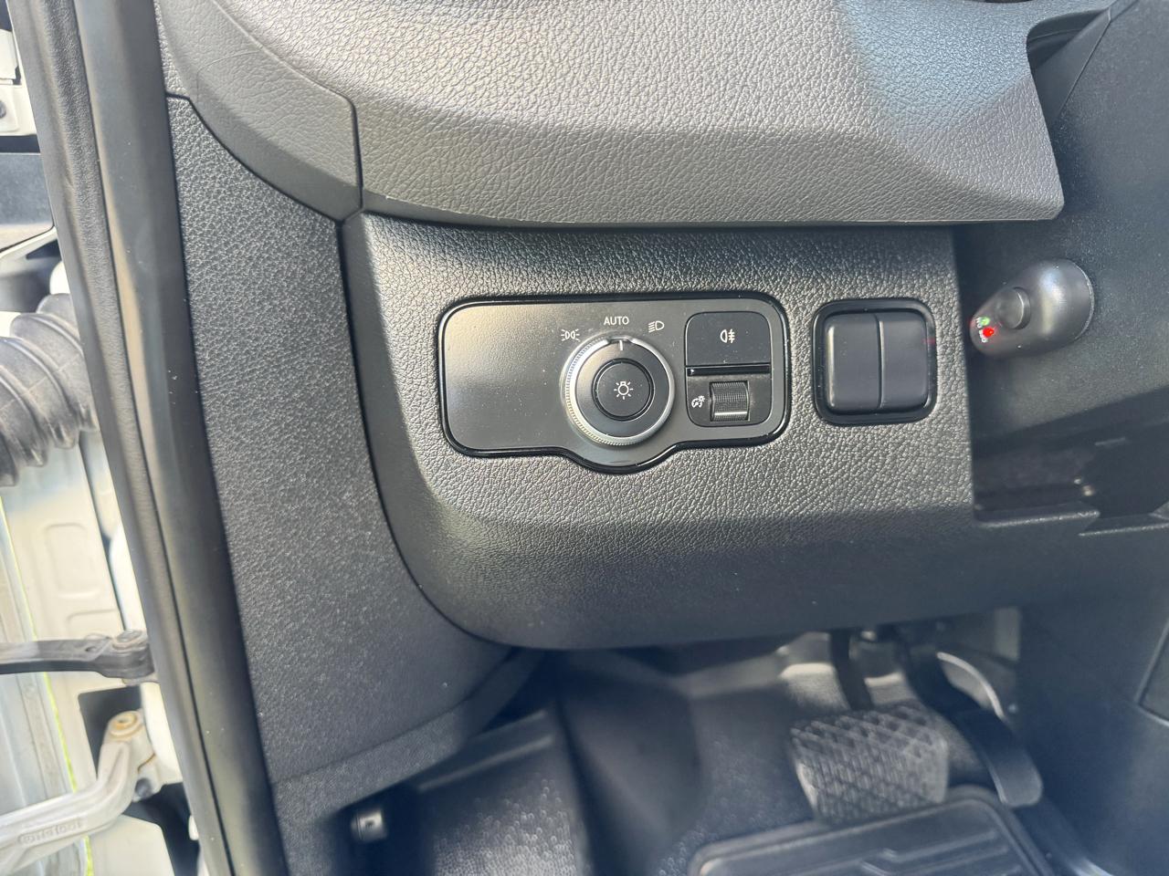 Freightliner Sprinter Cargo Van 2500 Standard Roof V6 144" 4WD 2019