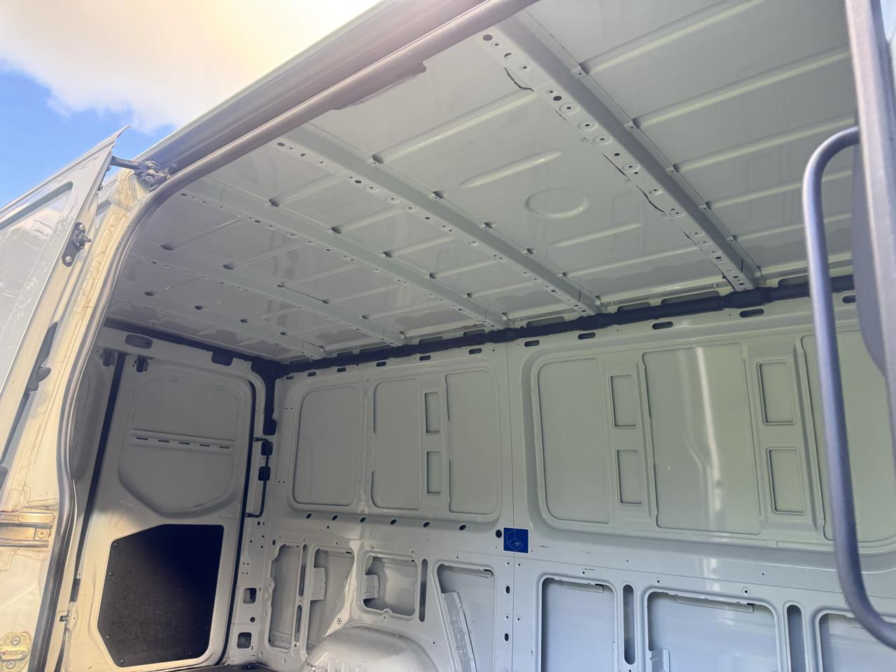 Freightliner Sprinter Cargo Van 2500 Standard Roof V6 144" 4WD 2019