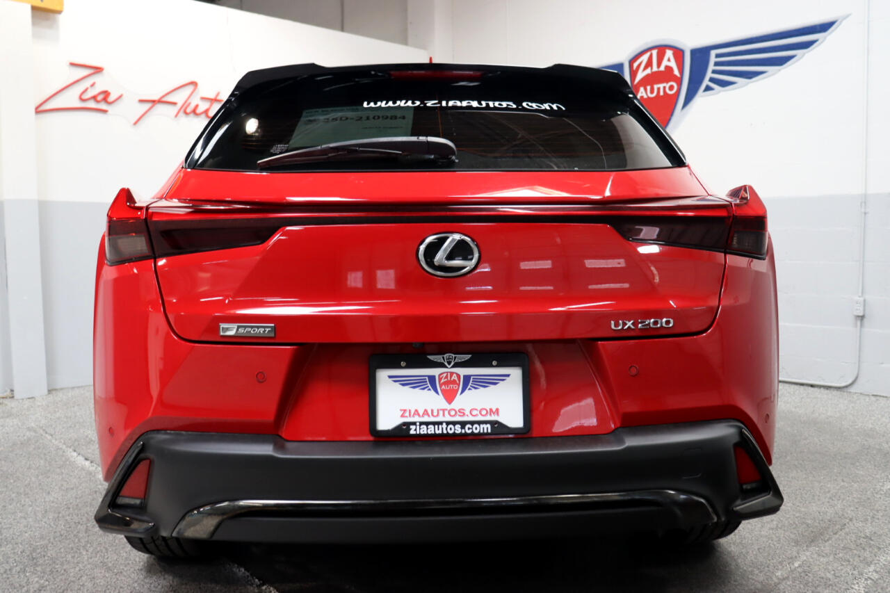 2021 Lexus UX 200 F SPORT photo 4