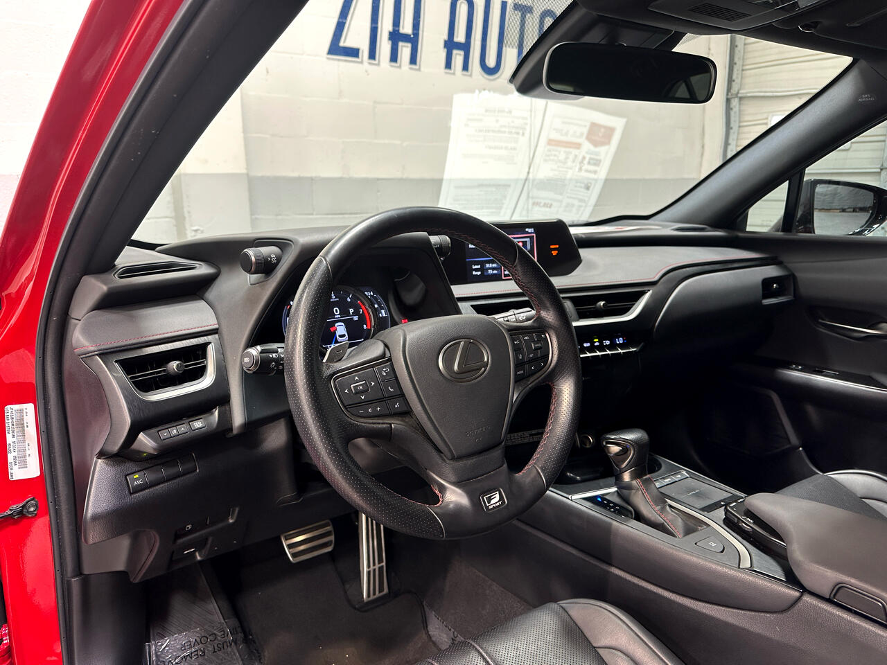 2021 Lexus UX 200 F SPORT photo 11