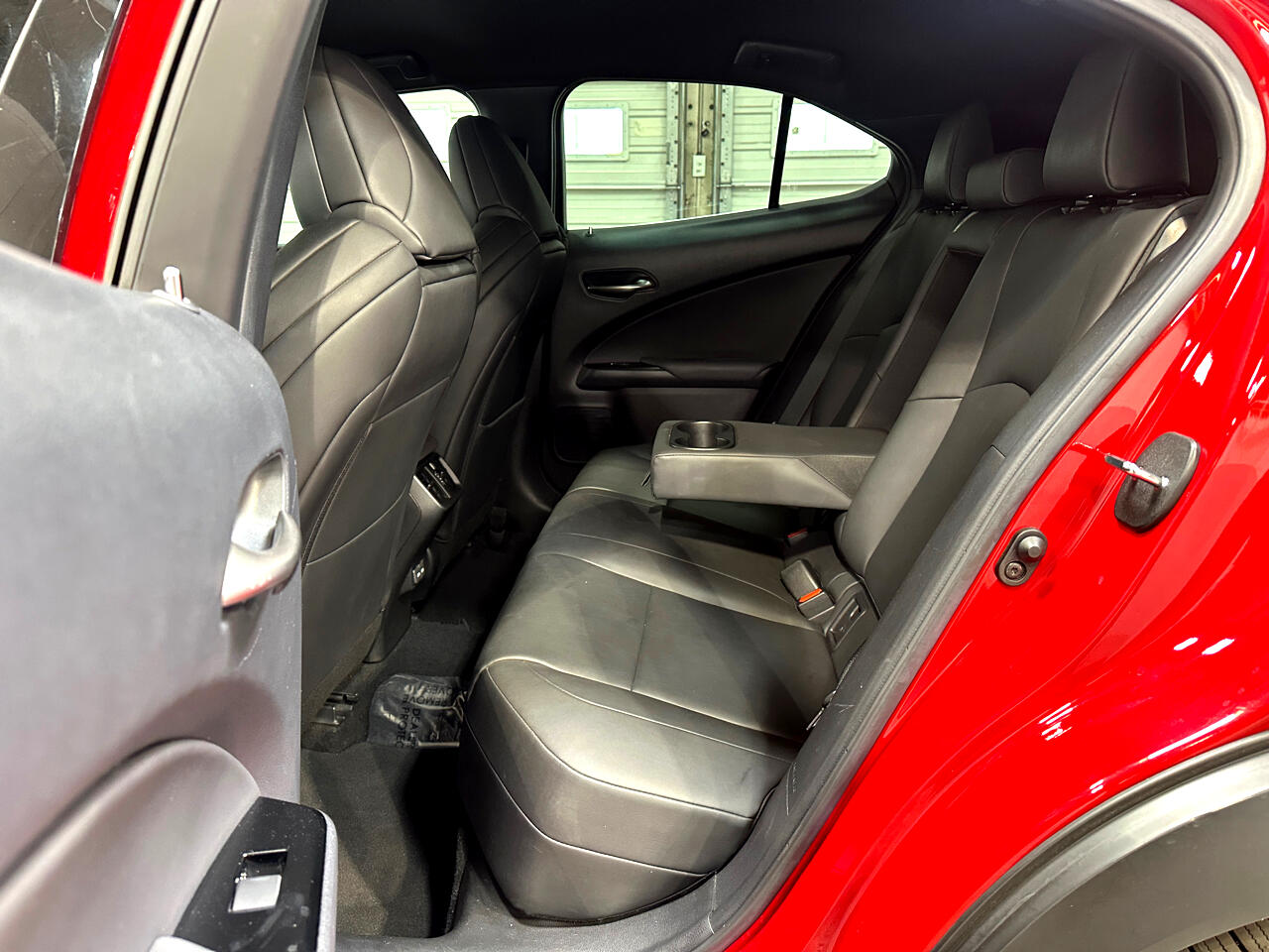 2021 Lexus UX 200 F SPORT photo 16