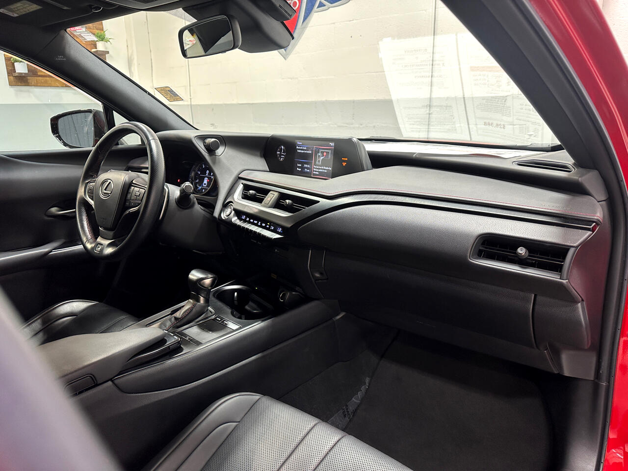 2021 Lexus UX 200 F SPORT photo 24