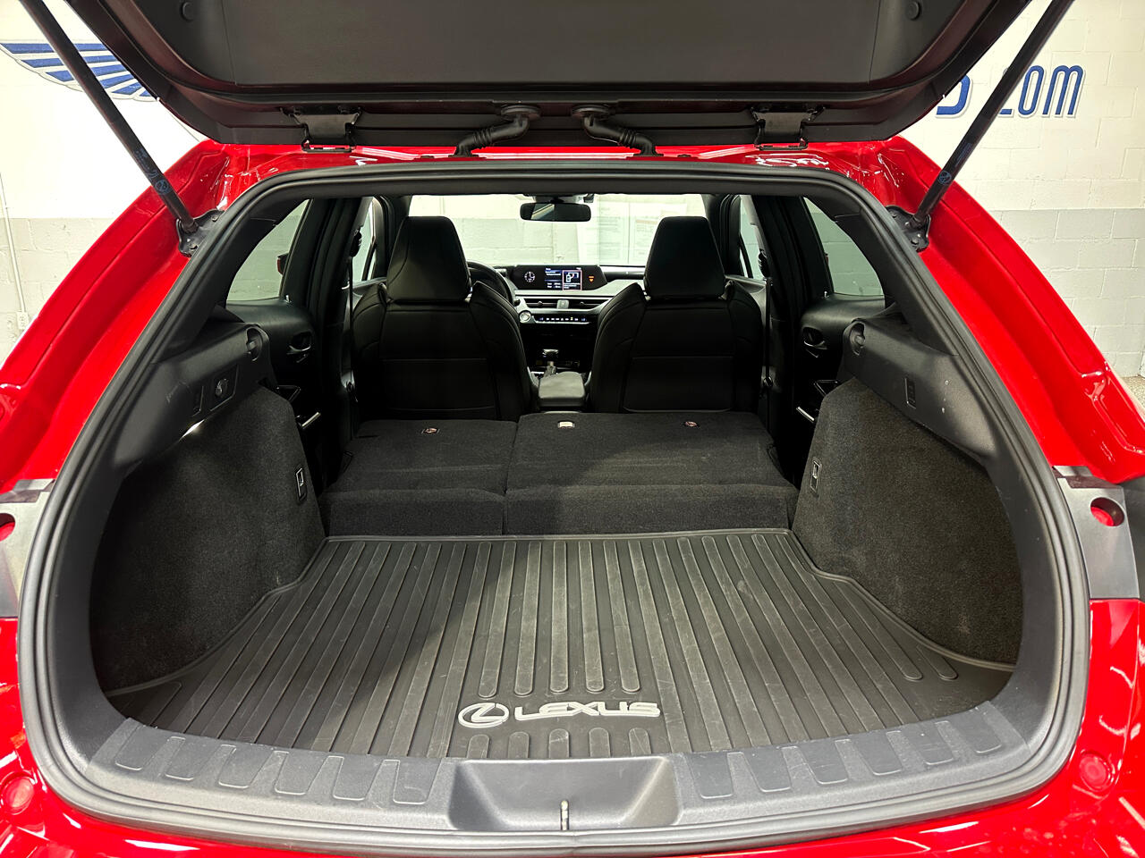 2021 Lexus UX 200 F SPORT photo 28