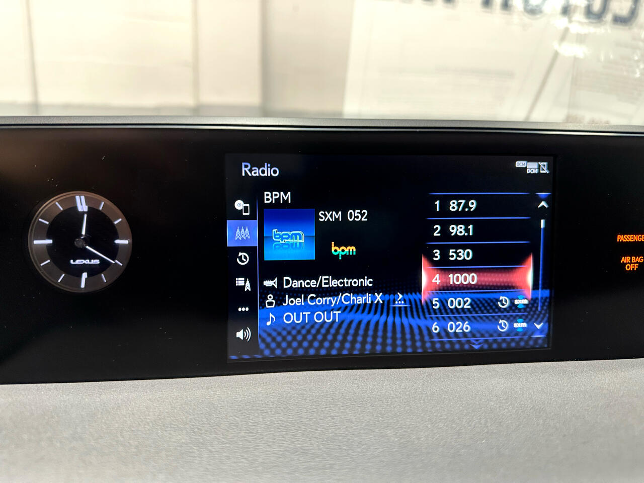 2021 Lexus UX 200 F SPORT photo 39
