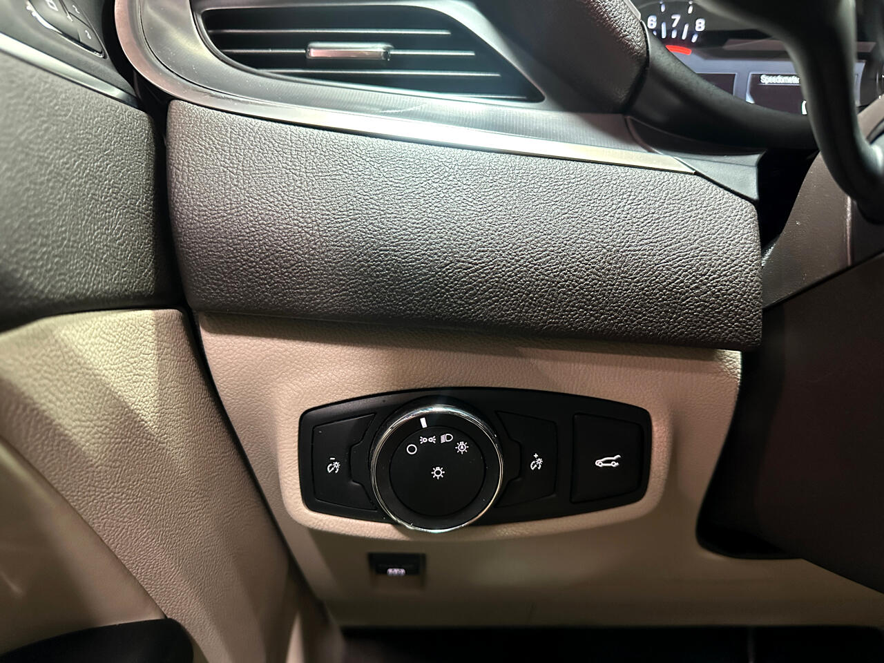 2019 Lincoln MKC Premiere photo 32