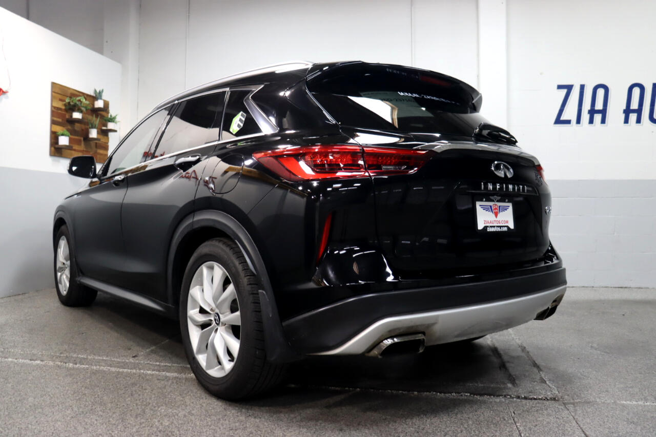 2019 Infiniti QX50 Luxe photo 3