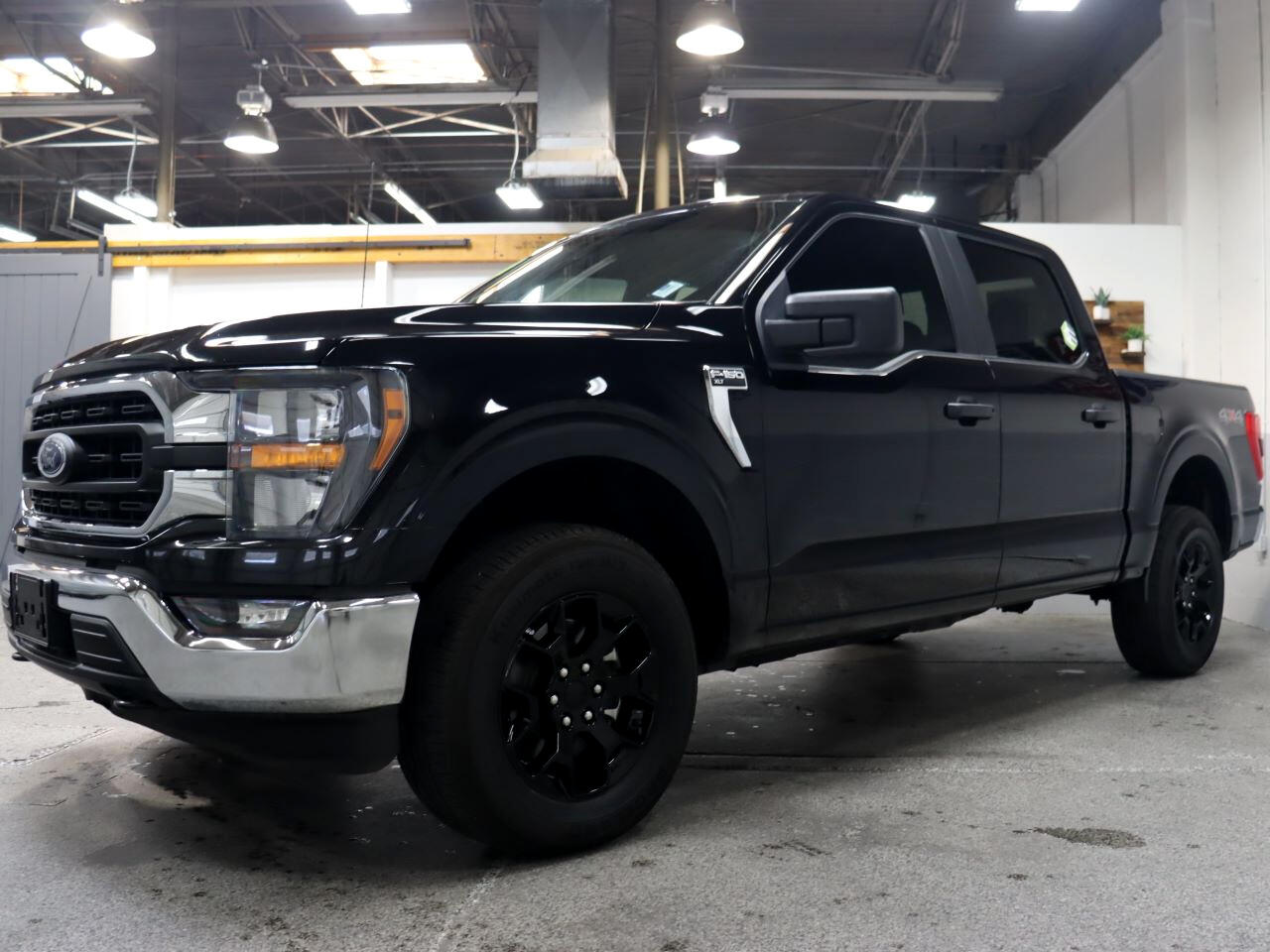 2023 Ford F-150 XLT SuperCrew 5.5' Box