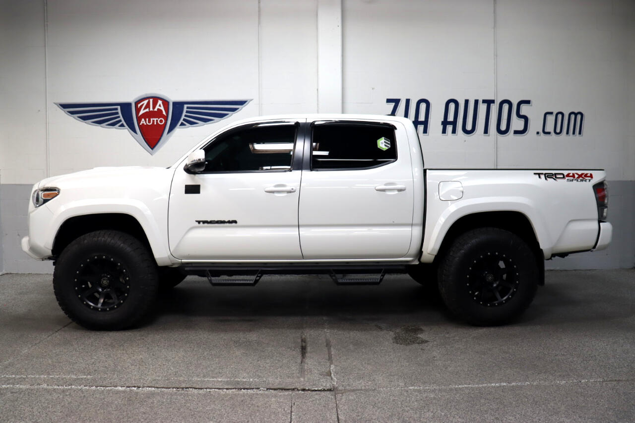 2021 Toyota Tacoma TRD Sport Double Cab V6 photo 2