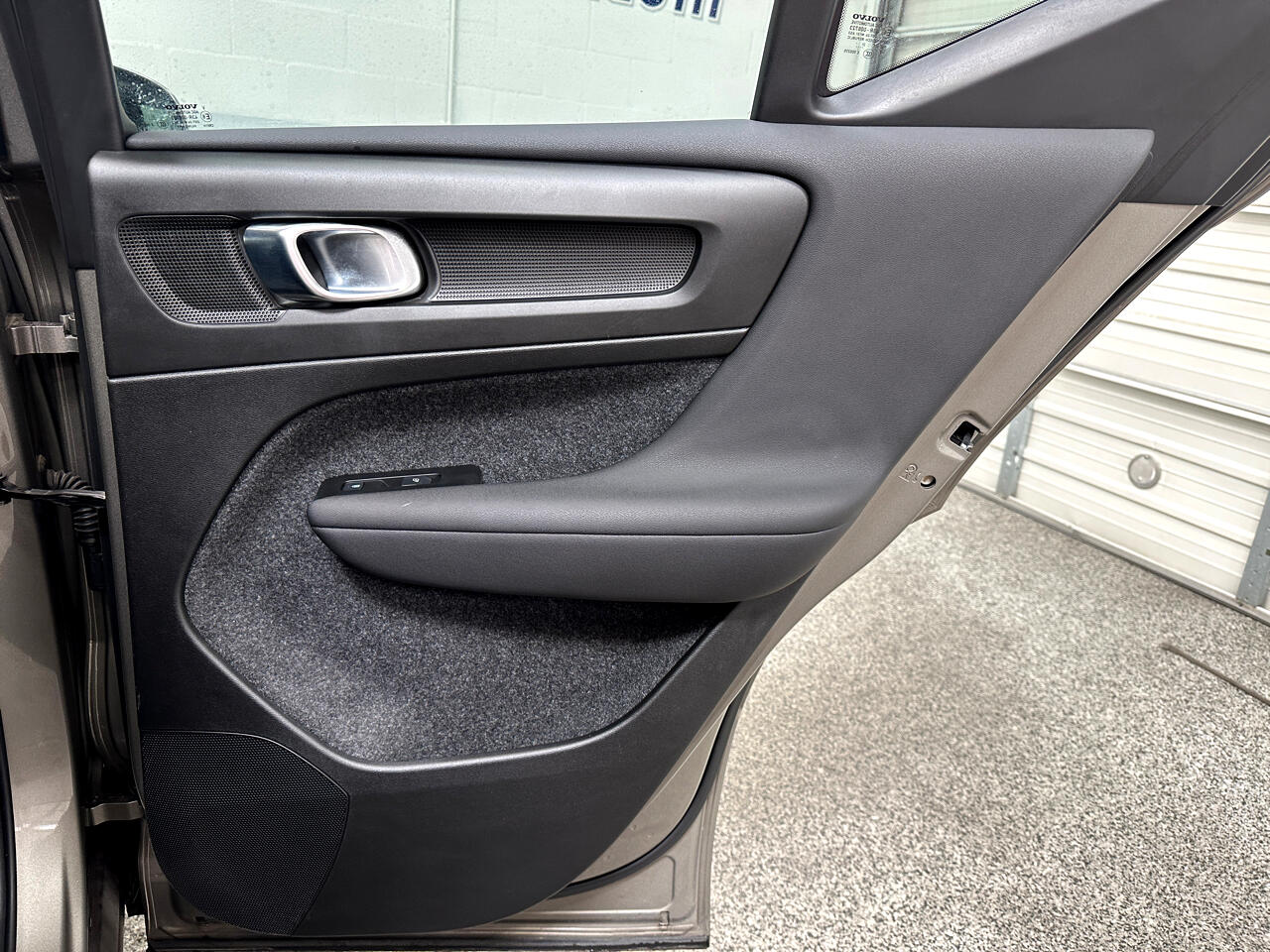 2022 Volvo XC40 Momentum photo 20