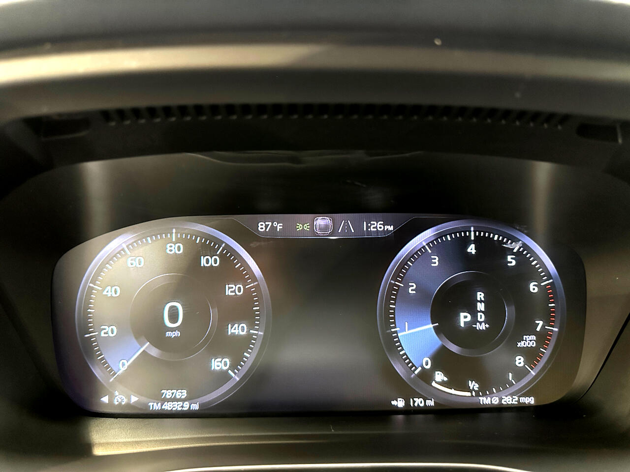 2022 Volvo XC40 Momentum photo 35