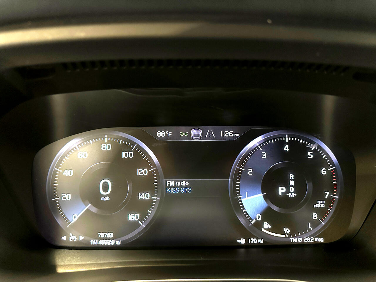 2022 Volvo XC40 Momentum photo 36