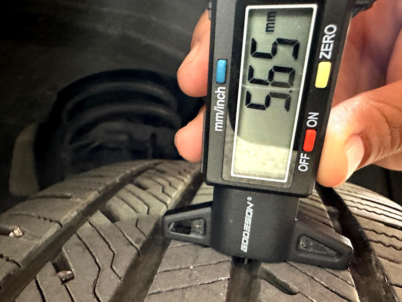 2022 Volvo XC40 Momentum photo 58