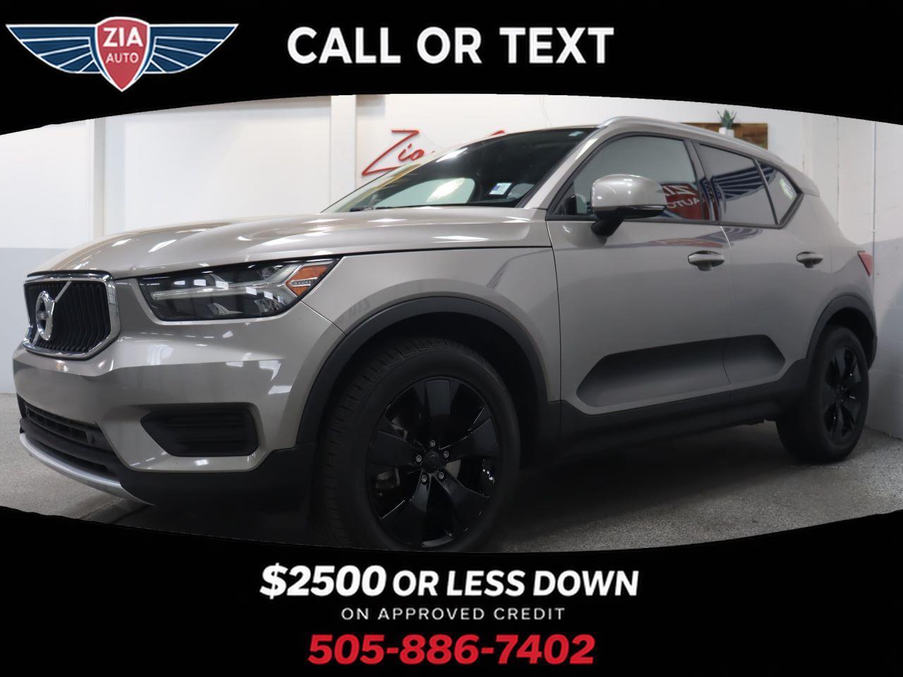 2022 Volvo XC40 Momentum