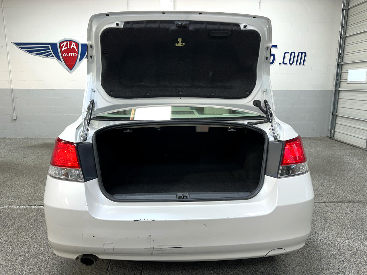 2011 Subaru Legacy 2.5i Limited photo 22