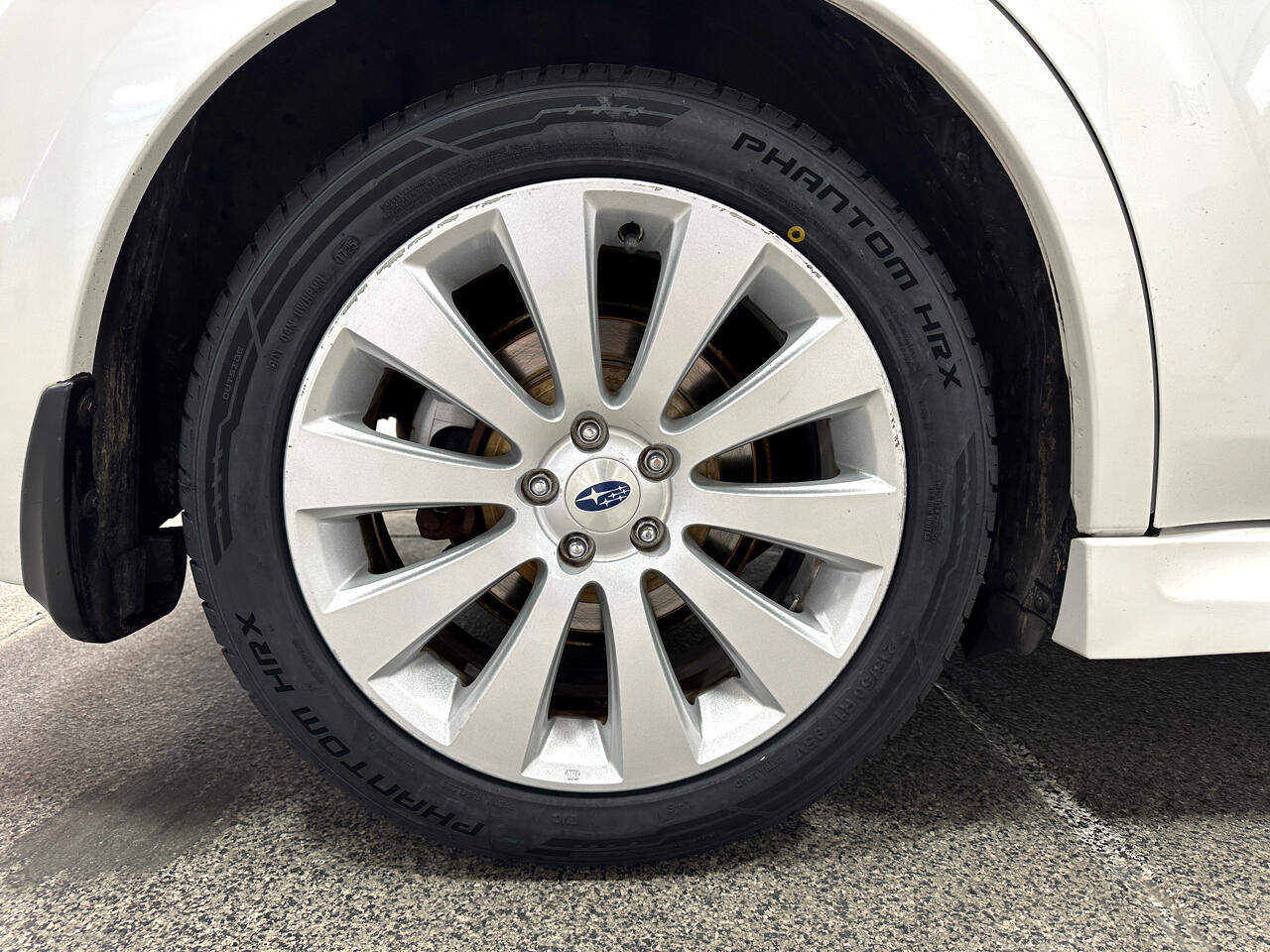 2011 Subaru Legacy 2.5i Limited photo 41