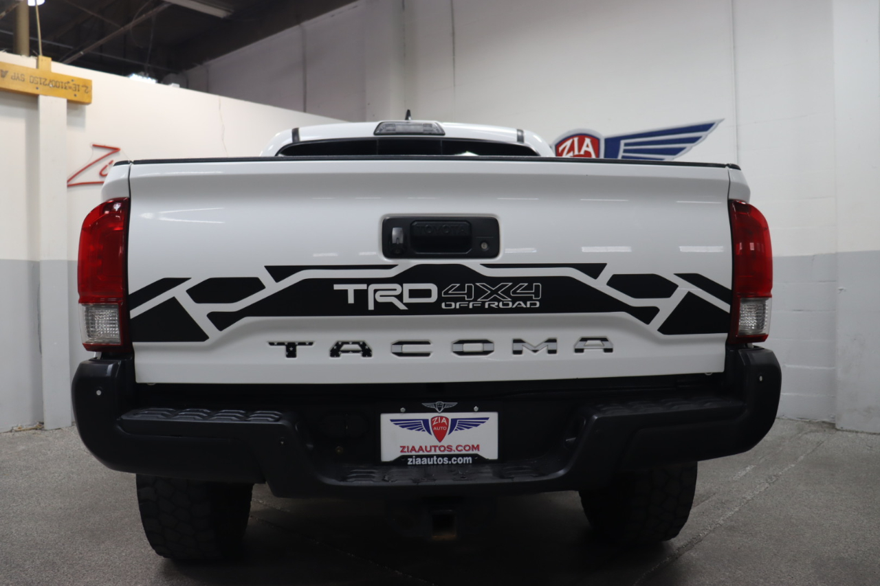 2017 Toyota Tacoma SR5 Sport TRD Pro photo 3