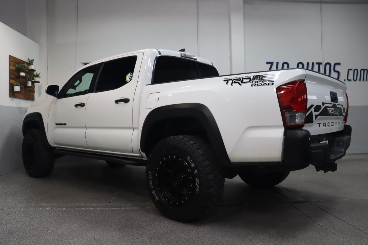 2017 Toyota Tacoma SR5 Sport TRD Pro photo 2