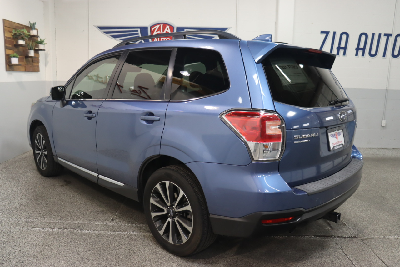 2017 Subaru Forester 2.0XT Touring photo 3