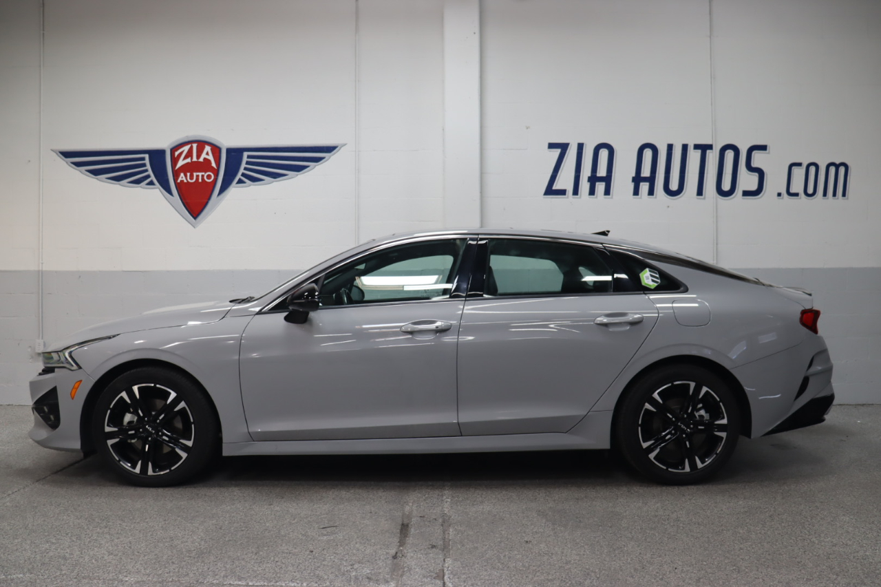 2023 Kia K5 GT-Line photo 2