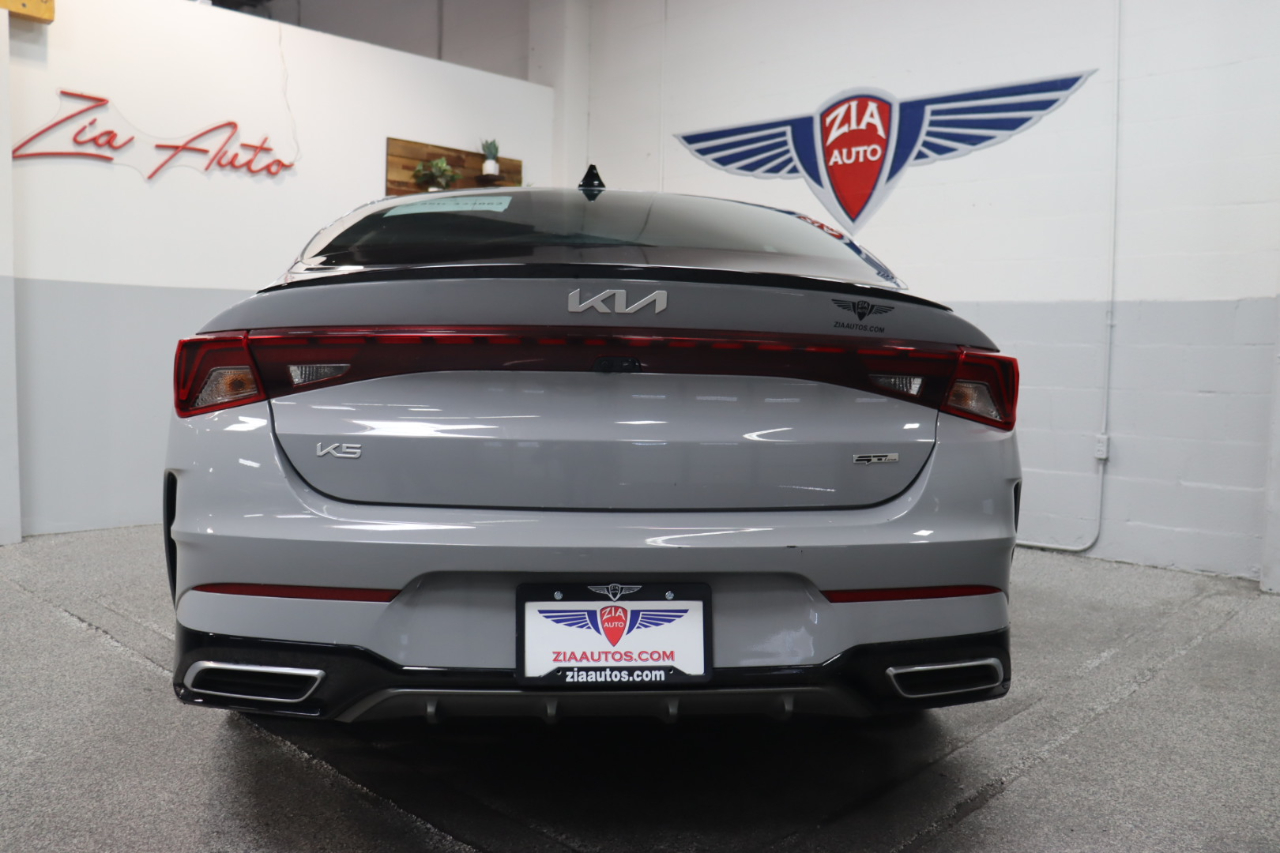 2023 Kia K5 GT-Line photo 4