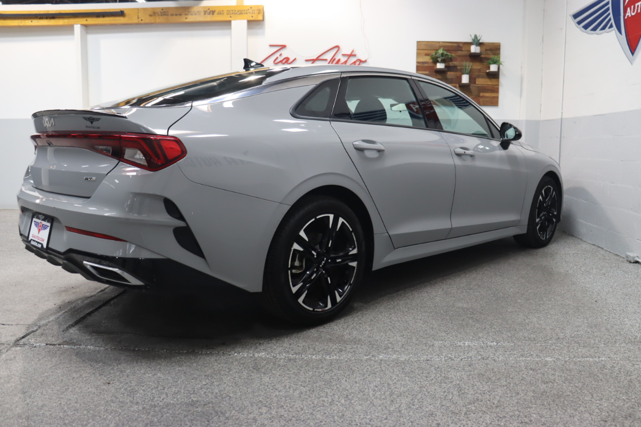 2023 Kia K5 GT-Line photo 5