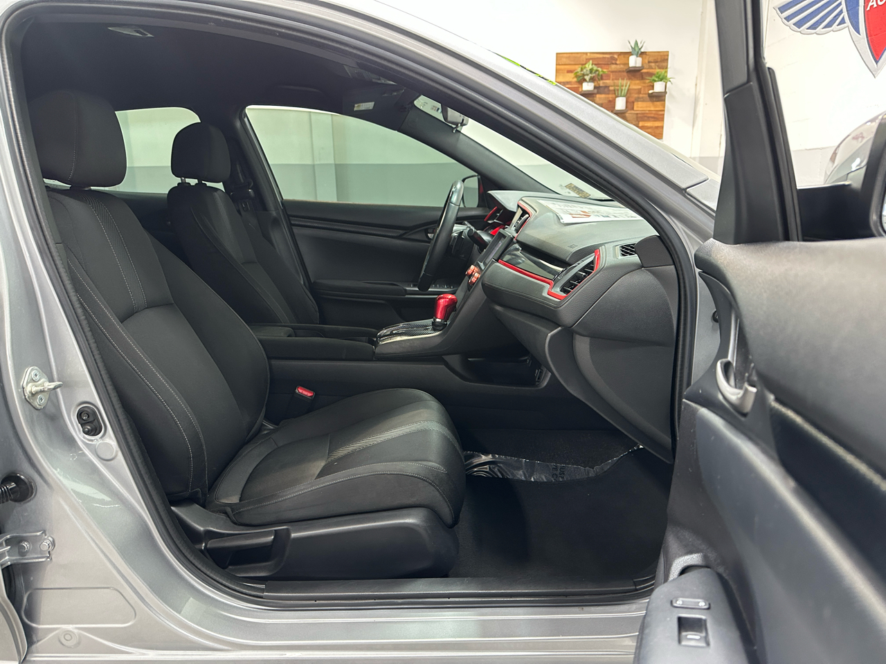 2018 Honda Civic Sport photo 22