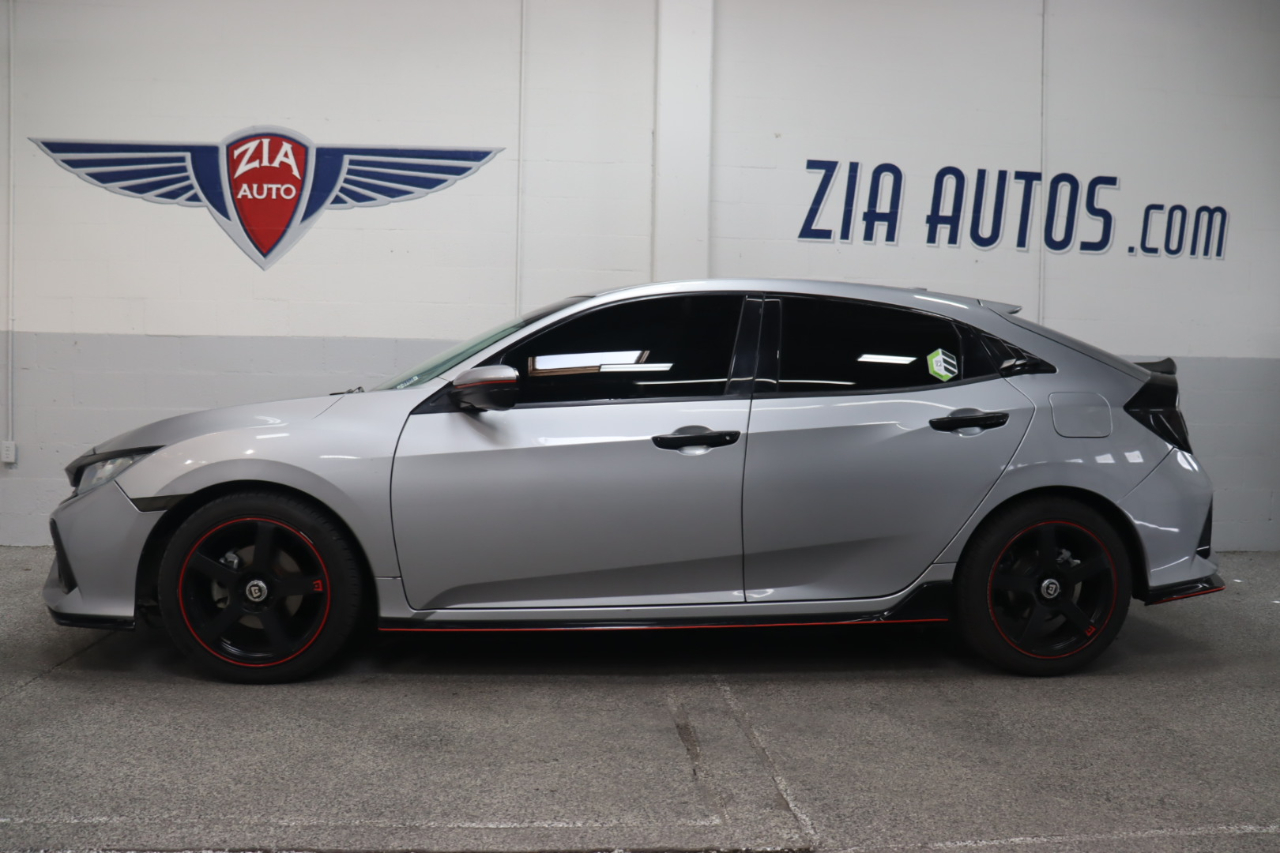 2018 Honda Civic Sport photo 2