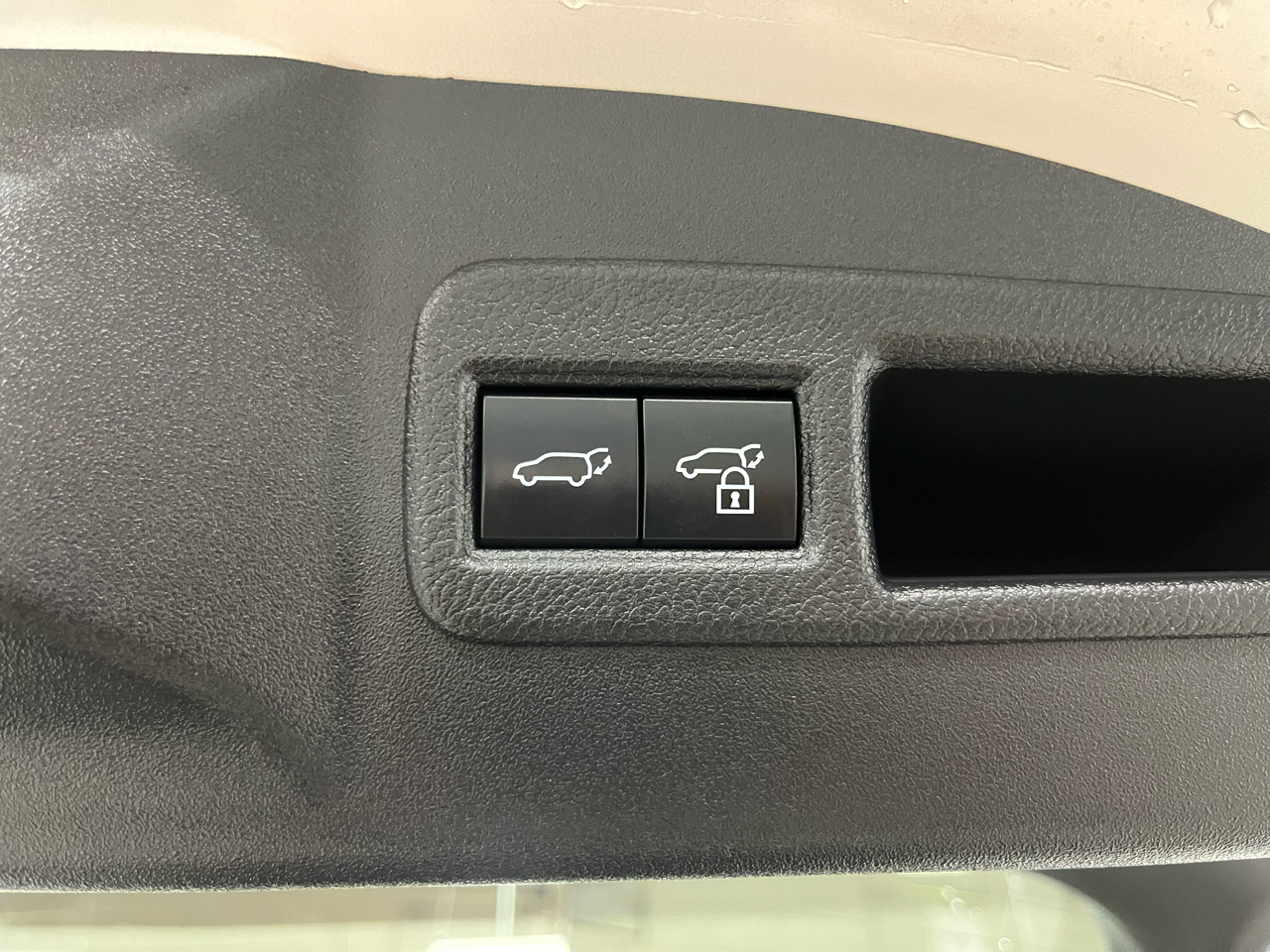 2024 Toyota bZ4X XLE photo 26