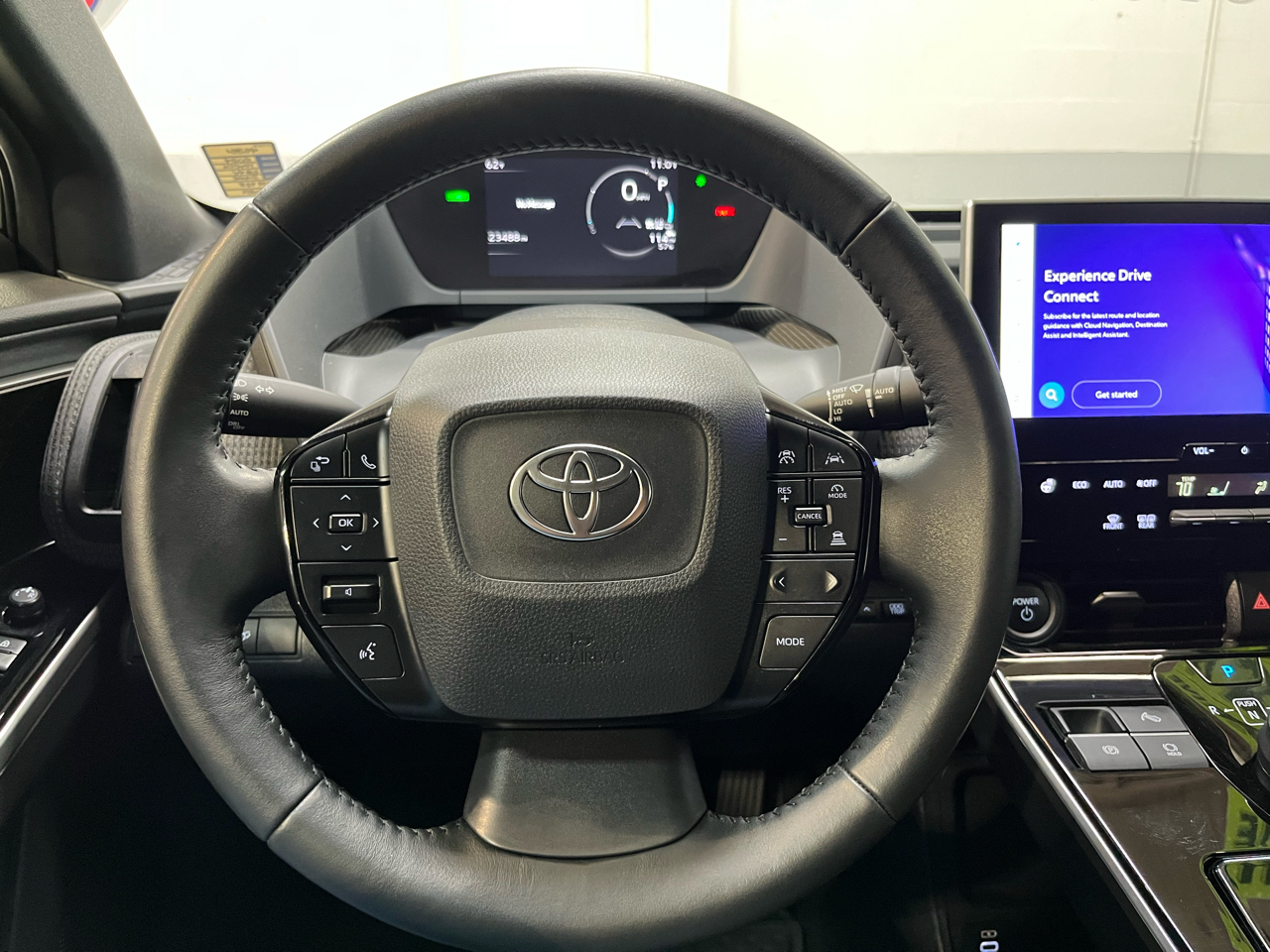 2024 Toyota bZ4X XLE photo 31