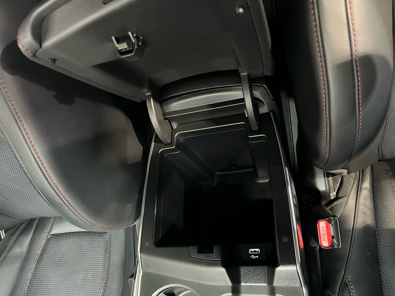 2025 Acura RDX A-Spec Advance photo 37