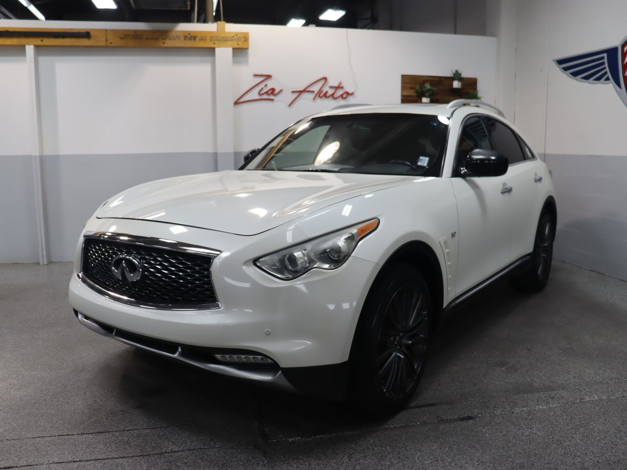 2017 Infiniti QX70 4d SUV RWD