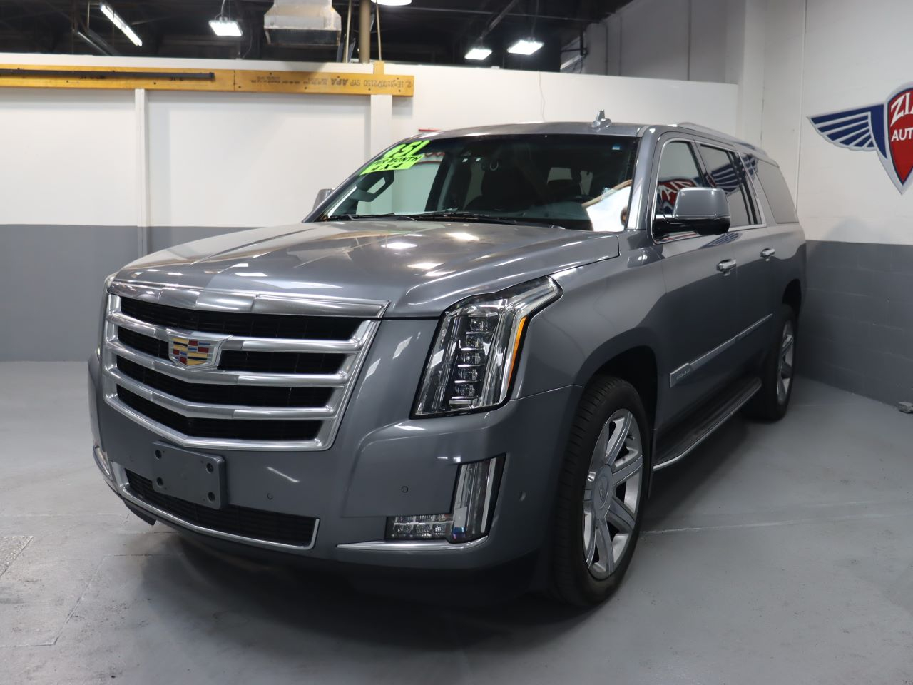 2018 Cadillac Escalade 4d SUV 4WD Luxury