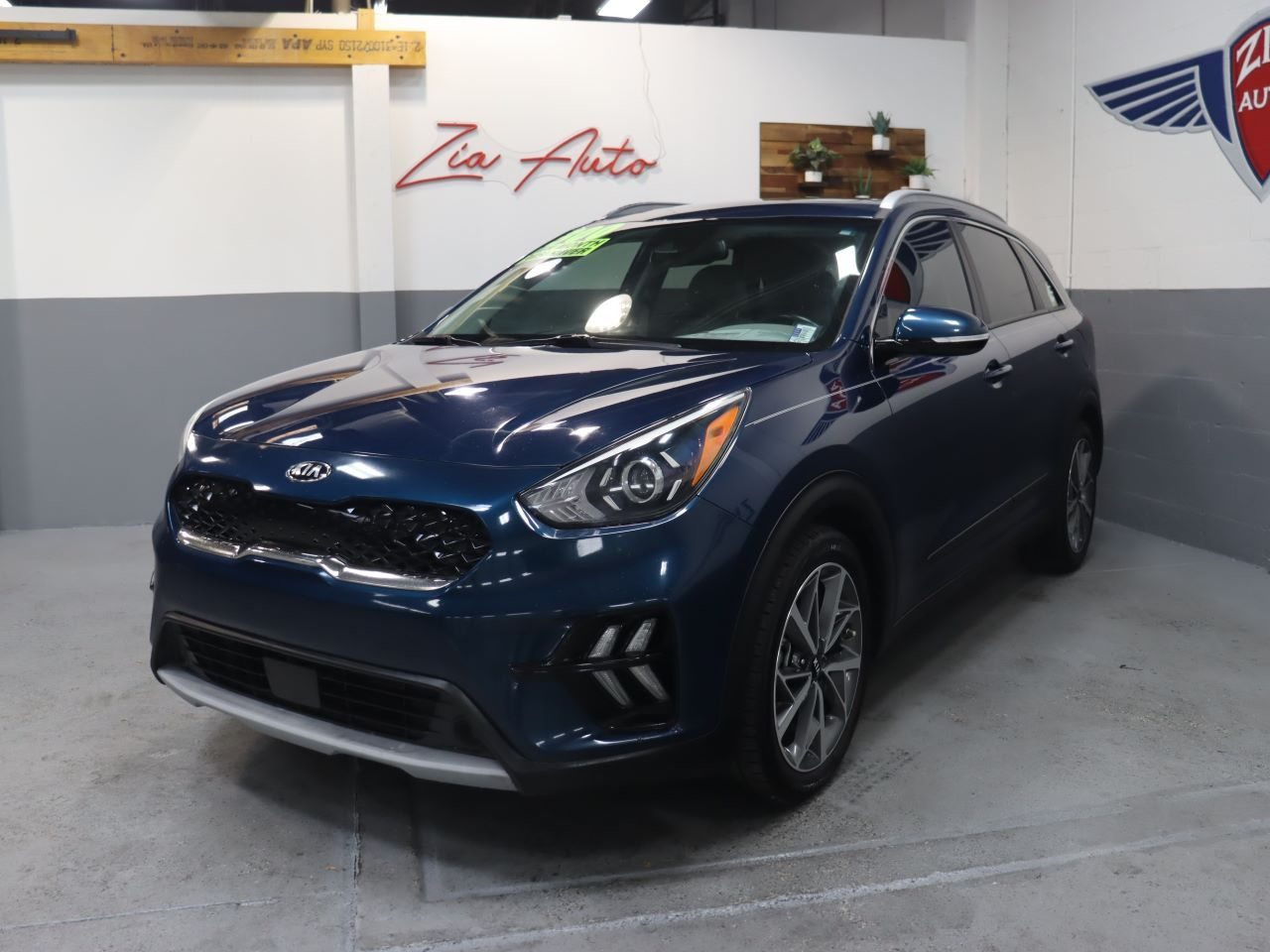 2020 Kia Niro Touring's photo