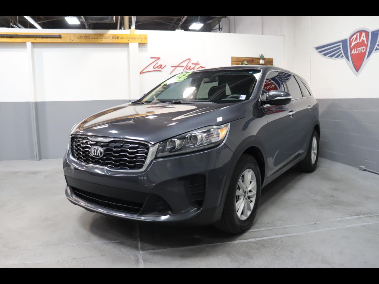 2019 Kia Sorento LX AT's photo