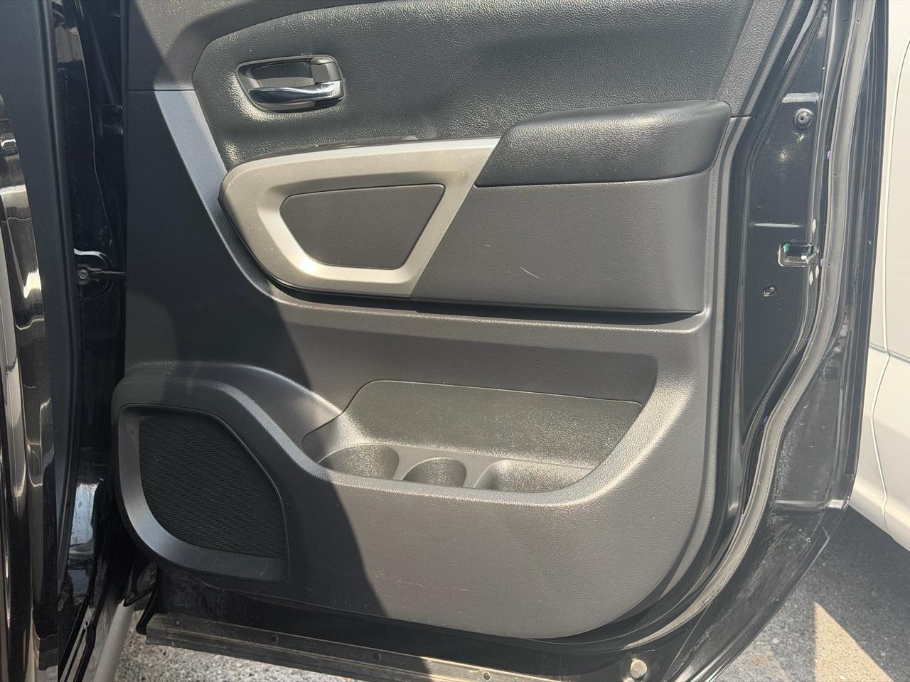 Nissan Titan 4x2 Crew Cab SV 2021